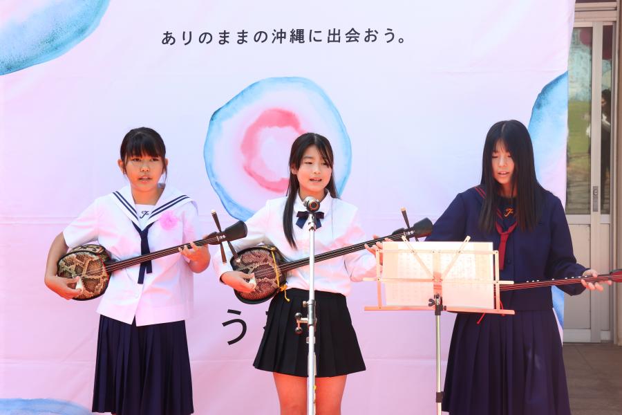 津堅の児童生徒の地謡