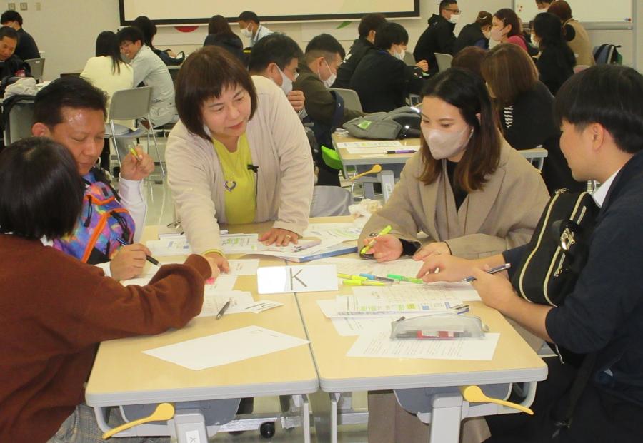 川満 恵子氏　講座の様子1