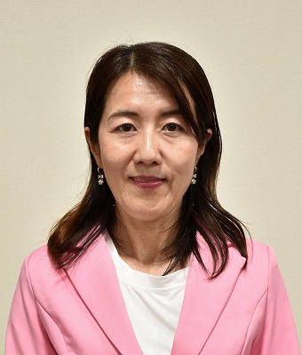 上西真理議員の写真