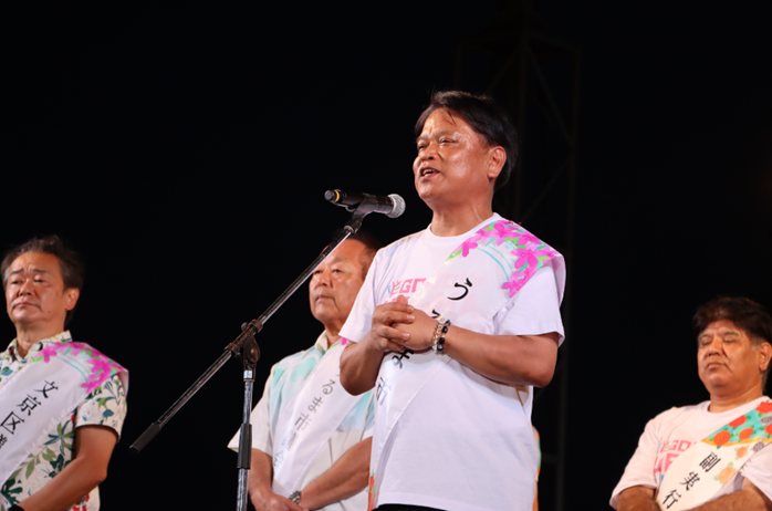 うるま市長